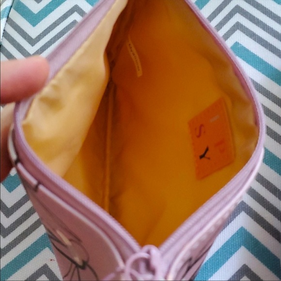 2 NEW Cosmetics/Travel Bags - Picture 4 of 5